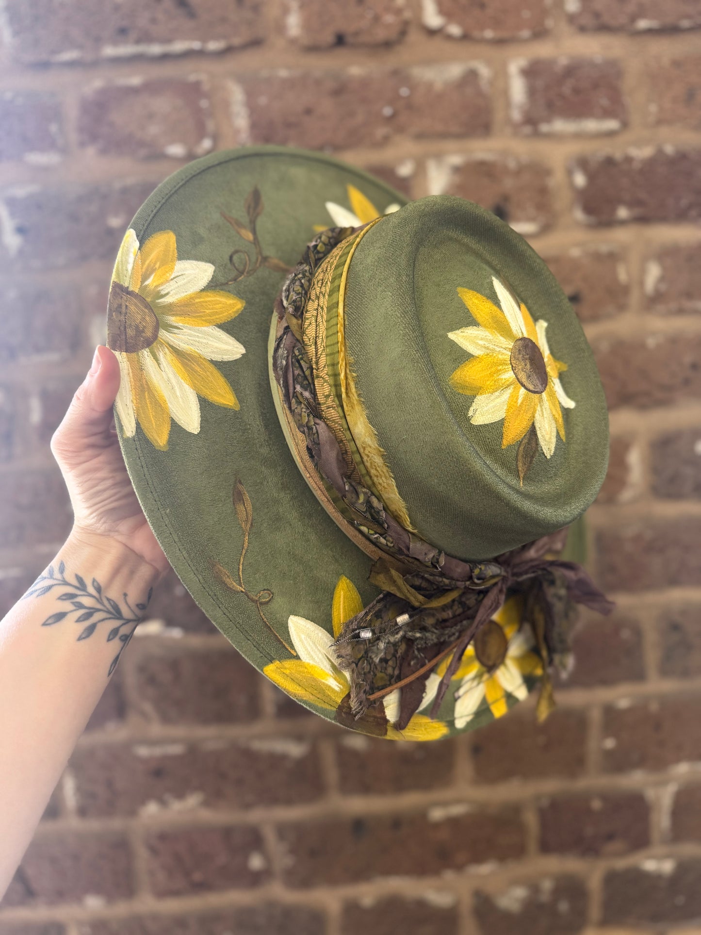 Sunflower Cottage (READY TO SHIP)
